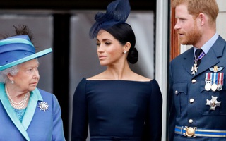 Vợ chồng Harry và Meghan Markle bị cấm sử dụng thương hiệu Hoàng gia Anh