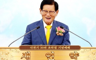 Hàn Quốc điều tra giáo chủ Tân Thiên Địa liên quan đến việc bùng phát Covid-19