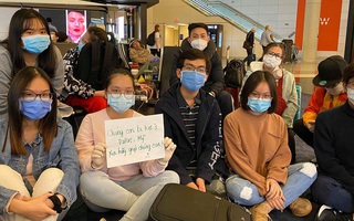 40 du học sinh Việt mắc kẹt ở sân bay Mỹ: Mẹ “nghẹt thở” ngóng tin con