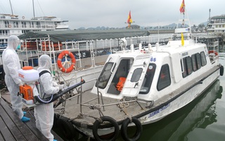 Phát hiện 4 người nhiễm Covid-19, Quảng Ninh phong tỏa 5 khu vực, 18 tàu thuyền để ngăn dịch