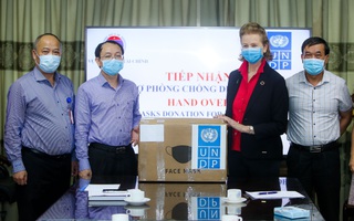 UNDP hỗ trợ Việt Nam 20.000 khẩu trang ngoại khoa chất lượng cao 
