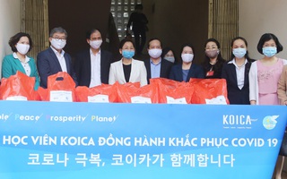 Hội LHPN Việt Nam cùng Koica chung tay hỗ trợ phụ nữ khó khăn vì dịch Covid-19