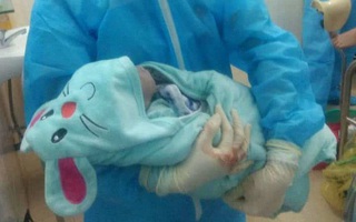 Sản phụ sinh bé trai kháu khỉnh trong khu cách ly ở Nghệ An