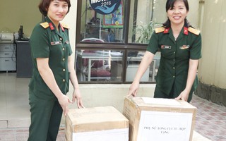 Hội phụ nữ Cục 71, Tổng cục II, Bộ Quốc phòng ủng hộ Mottainai 5 thùng quần áo 