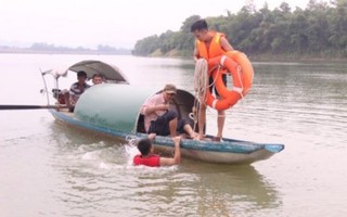 Tìm thấy thi thể cuối cùng trong vụ 3 học sinh đuối nước trên sông Lam
