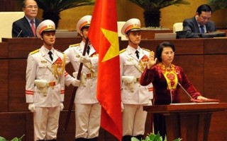 Clip Chủ tịch Quốc hội Nguyễn Thị Kim Ngân tuyên thệ