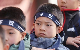 Phụ huynh Trung Quốc không ngại rút hầu bao cho con đi học 'nam tính'