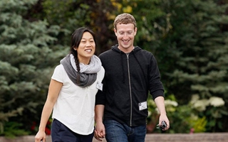 Ông chủ Facebook Mark Zuckerberg: Ngôi nhà ấm áp là nhờ vợ