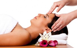 Massage ‘bảo dưỡng’ làn da