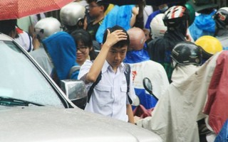 Học sinh Quảng Nam-Đà Nẵng nghỉ học để tránh bão