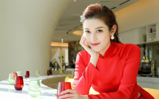Á hậu Huyền My diện áo dài đỏ rực ở Hàn Quốc