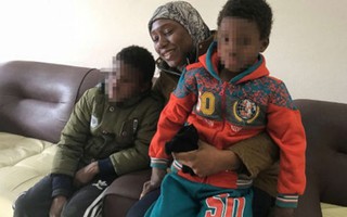 Cuộc đoàn tụ của người mẹ và hai con bị IS bắt cóc 5 năm