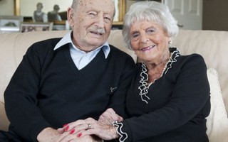 Hạnh phúc viên mãn của cặp vợ chồng kết hôn bền lâu nhất nước Anh 