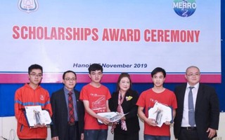 3 sinh viên xuất sắc Đại học Y Hà Nội nhận học bổng MERRO