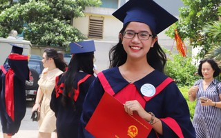 Ngắm vẻ đẹp rạng ngời của nữ sinh viên Học viện Phụ nữ Việt Nam