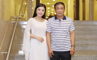 Sao Mai Thu Hằng được bố ‘hộ tống’ đi diễn show về tình cảm gia đình