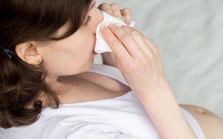 Phụ nữ mang thai mắc cúm thường nguy hiểm thế nào?