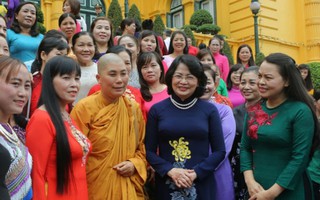  Phó Chủ tịch nước Đặng Thị Ngọc Thịnh gặp mặt các nữ điển hình tiên tiến