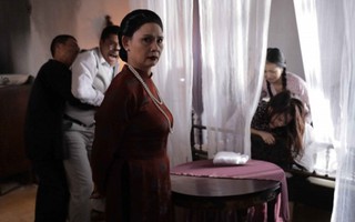  “Người đàn bà đẹp” Minh Châu sởn da gà khi lần đầu đóng phim ma