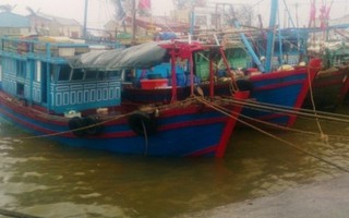Tàu cá Trung Quốc giữ tàu cá Việt Nam, đòi tiền chuộc