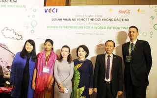 Doanh nhân nữ hành động vì một thế giới không rác thải