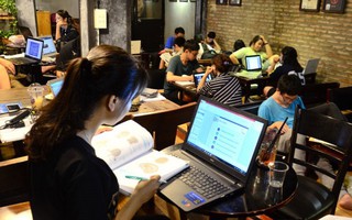 Quán cà phê ở Hà Nội ‘hái ra tiền' nhờ người dân vào ‘trốn nóng’