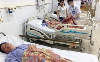 1 nạn nhân nữ tử vong vụ xe khách đâm hàng loạt xe máy ở Quảng Ninh
