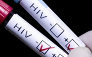 Bị ‘án oan’ HIV, đòi bồi thường được không?