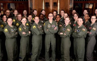 247 phụ nữ điều hành hệ thống tên lửa và hỏa lực Mỹ 