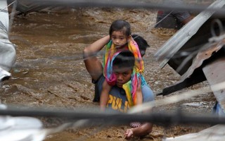 Sức tàn phá khủng khiếp của bão Tembin khi tràn qua Philippines