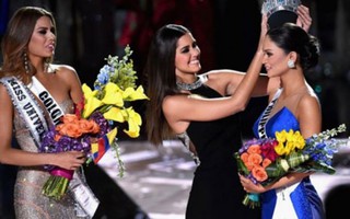 Dân mạng nghi ngờ vụ nhầm vương miện Miss Universe 
