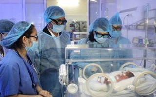 Sức khỏe 3 trẻ sơ sinh ở Bắc Ninh chuyển về bệnh viện Bạch Mai ra sao?