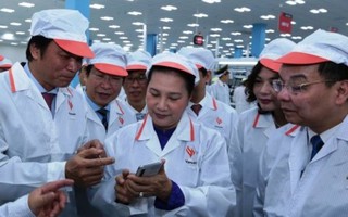 Chủ tịch Quốc hội Nguyễn Thị Kim Ngân thăm khu công nghệ cao Hòa Lạc