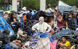 Khủng hoảng di cư châu Âu - ác mộng của phụ nữ và trẻ em