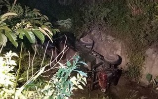 Lai Châu: 2 học sinh tử vong vì xe công nông lật xuống vực