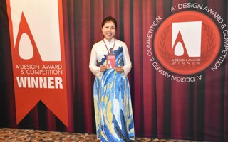 Họa sĩ Nguyễn Thu Thủy nhận Cúp Bạc Giải thưởng Thiết kế Quốc tế 