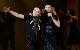 Madonna ủng hộ con trai ngay cả khi dính vào ma túy