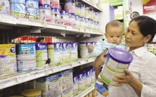 Hai doanh nghiệp sữa trẻ em giảm giá 3-10%