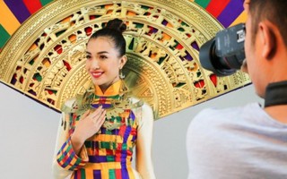 5 trang phục truyền thống độc lạ cho Lệ Hằng thi Hoa hậu Hoàn vũ 