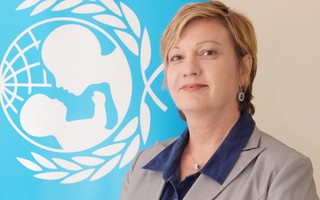 Bà Rana Jane Flowers chính thức nhận nhiệm vụ Trưởng Đại diện UNICEF tại Việt Nam