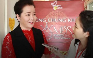 Cô Võ Xuân Trang truyền sự tự tin cho ứng viên Miss Photo 2017 