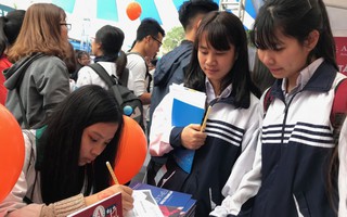 Học sinh Hà Nội lo đề thi THPT Quốc gia hóc búa hơn
