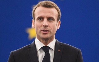 Tổng thống Pháp xin lỗi người dân và đưa ra biện pháp giải quyết bạo loạn