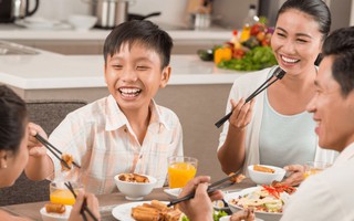'Thách thức' với bữa cơm gia đình Việt