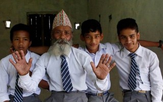 Học sinh cao tuổi nhất dãy Himalaya