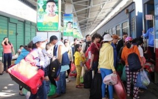 Nhiều hành khách tại TPHCM mua phải vé tàu Tết giả