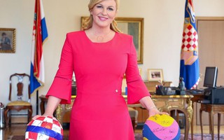 Học nữ Tổng thống Croatia cách diện trang phục đơn giản mà nổi bật 