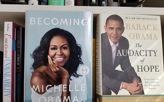 Cuốn tự truyện 'Becoming' giúp vợ chồng bà Michelle Obama trở thành tỷ phú