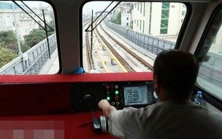 Đóng điện chuẩn bị chạy thử đường sắt Cát Linh - Hà Đông