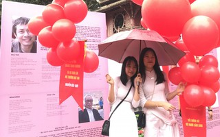 Hàng ngàn khán giả đội mưa dự Ngày Thơ Việt Nam 